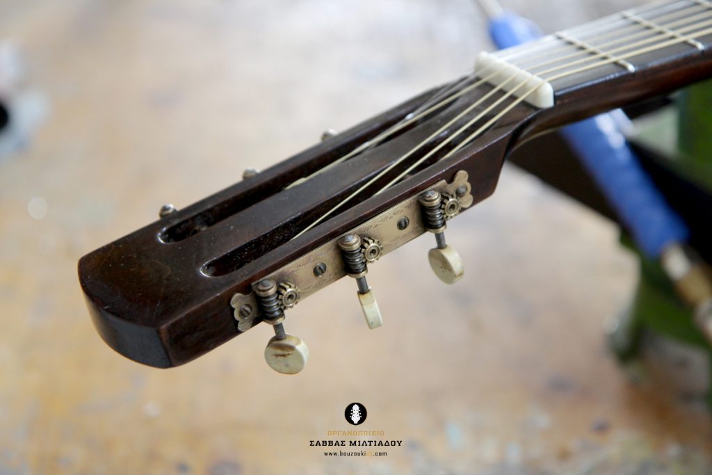 Επισκευή ακουστικής κιθάρας - Old Acoustic Guitar Restored - Repair - Οργανοποιείο Σ. Μιλτιάδου - BouzoukiCy - Cyprus - Κύπρος (27)
