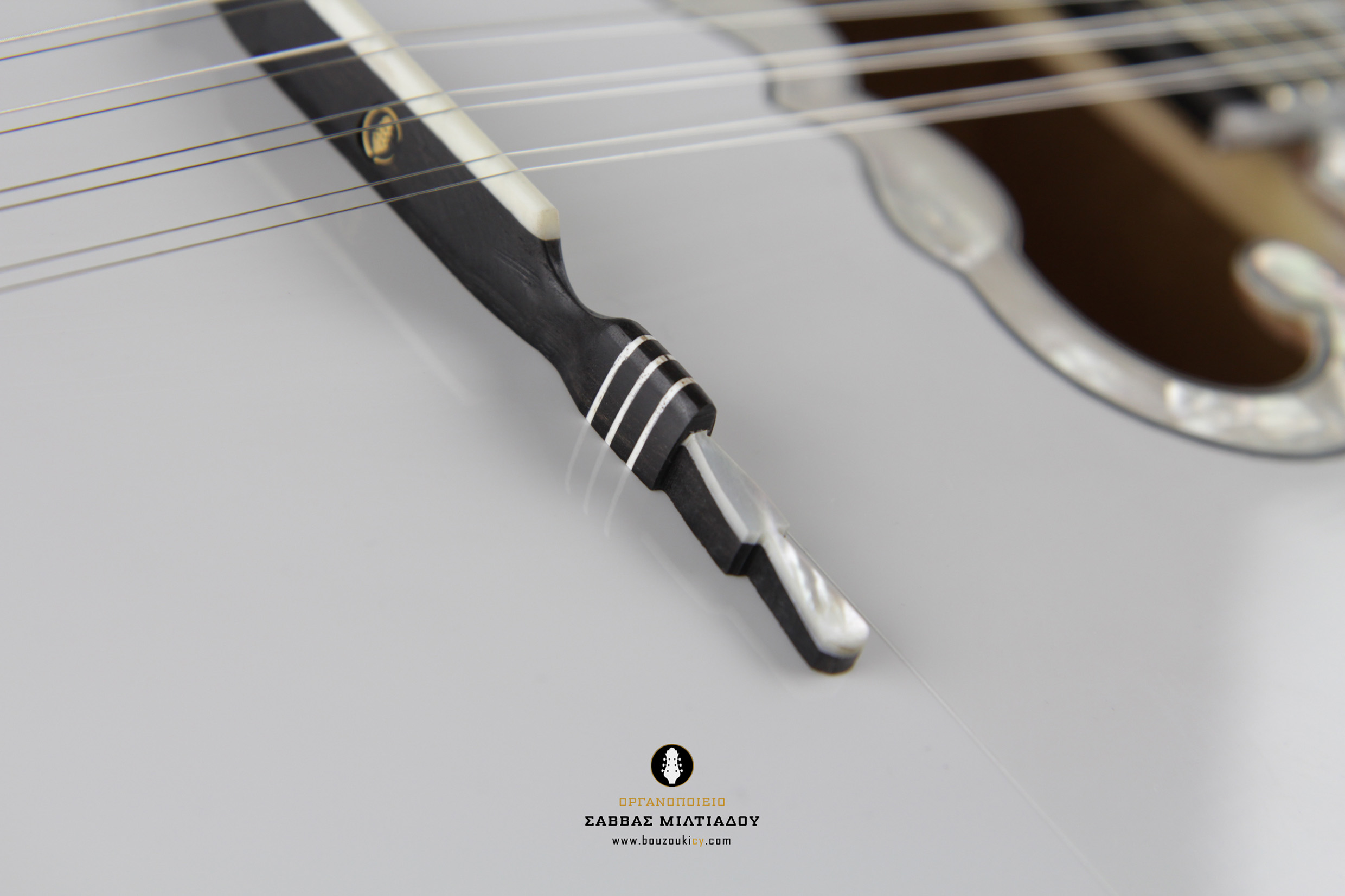 Άσπρο μπουζούκι PGN087B - 8 Strings white Bouzouki - Greek bouzouki - κατασκευαστές μπουζουκιών - Οργανοποιείο Σ. Μιλτιάδου (28)