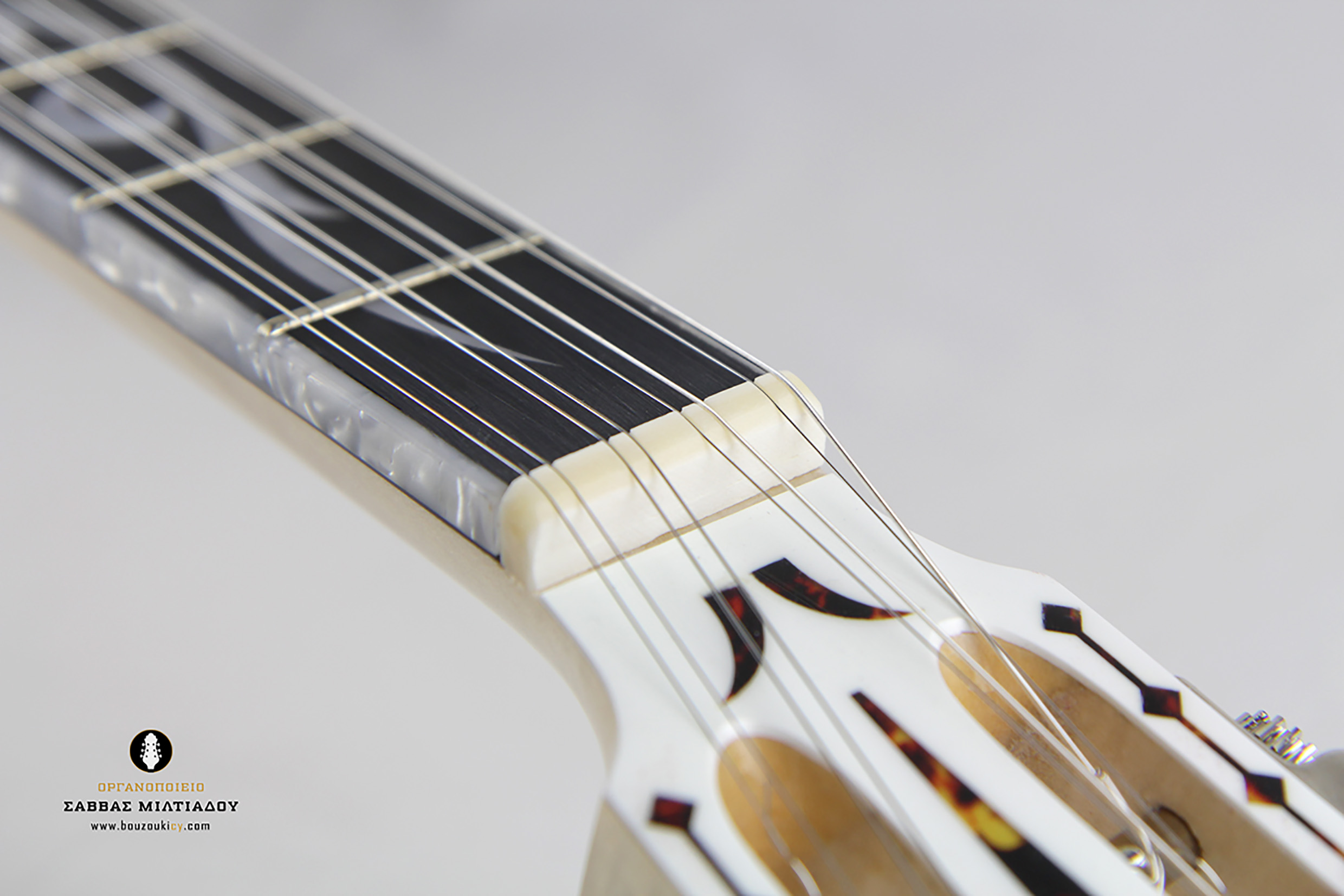 Άσπρο μπουζούκι PGN087B - 8 Strings white Bouzouki - Greek bouzouki - κατασκευαστές μπουζουκιών - Οργανοποιείο Σ. Μιλτιάδου (32)