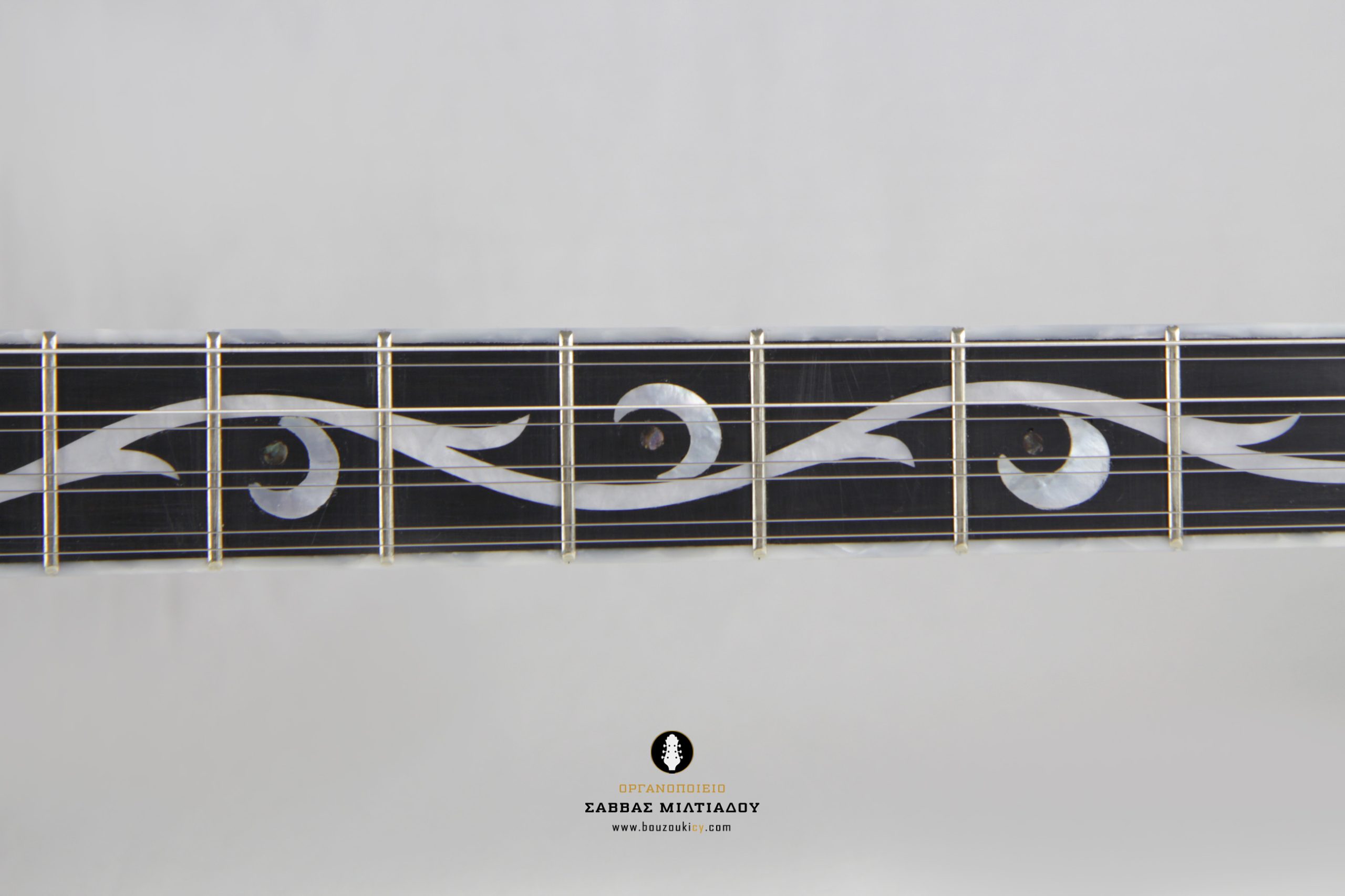 Άσπρο μπουζούκι PGN087B - 8 Strings white Bouzouki - Greek bouzouki - κατασκευαστές μπουζουκιών - Οργανοποιείο Σ. Μιλτιάδου (5)